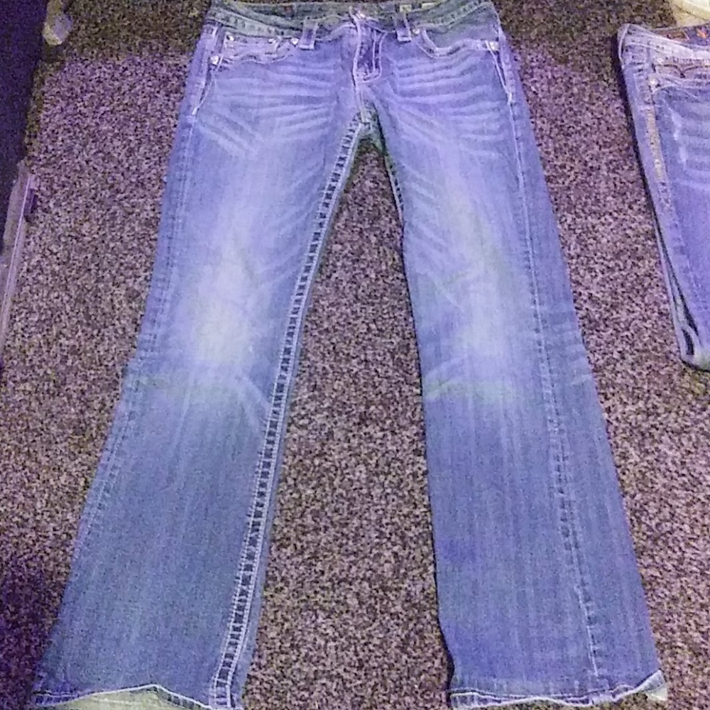 Jeans - Picture 2 of 3